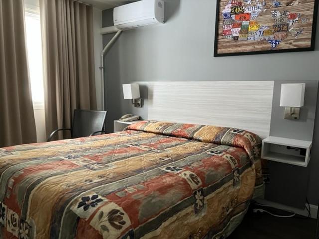 Standard Queen Room